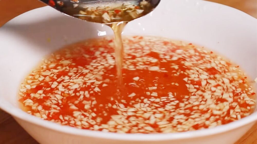 Cách pha nước chấm bún chả nướng siêu ngon