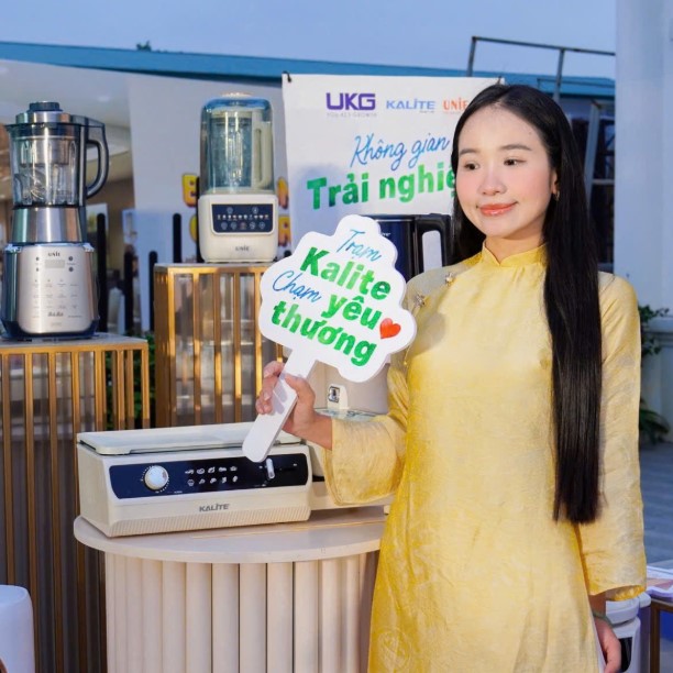 Ms Quỳnh