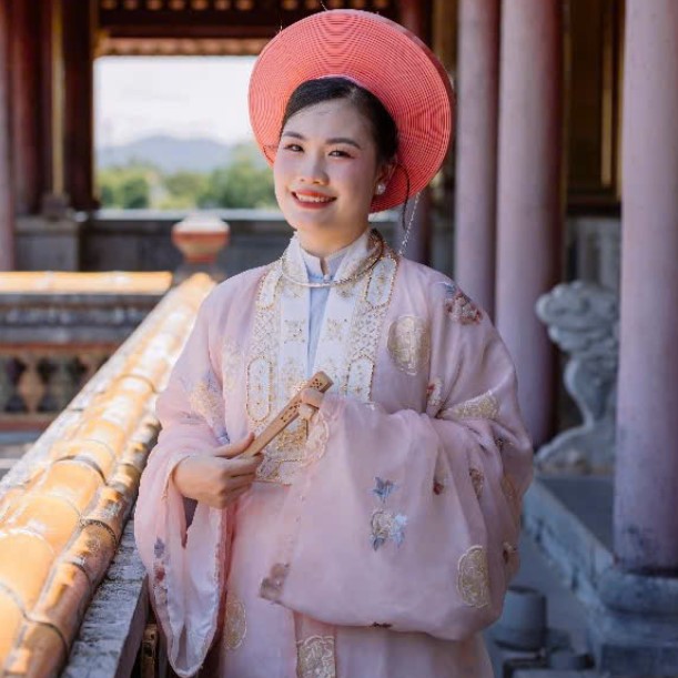 Ms Yến